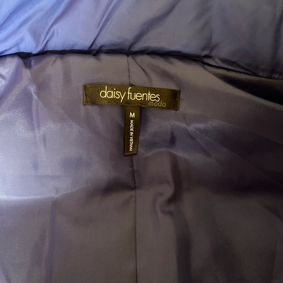 Blue Puffer Vest by Daisy Fuentes, size Medium. - Picture 3 of 4